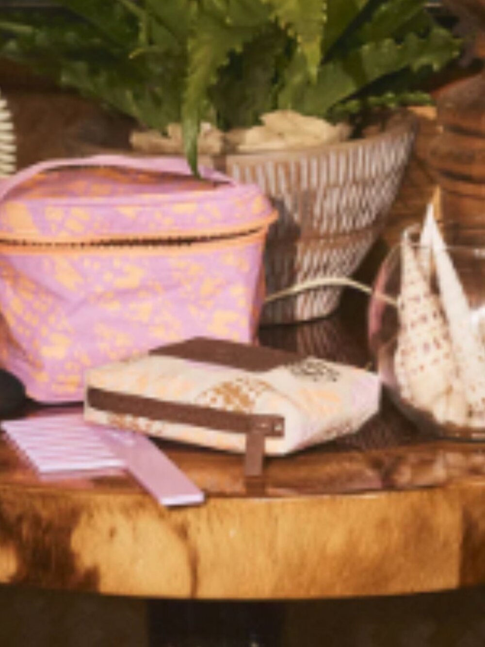 Aloha Collection Mini Pouch Shoreline  NWT  (SALE FINAL PRICE) - Picture 4 of 5